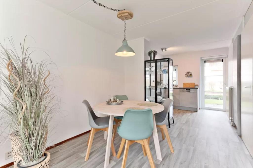 Vakantiehuis Met Luxe Tuin Dichtbij Het Strand Камперланд Екстериор снимка